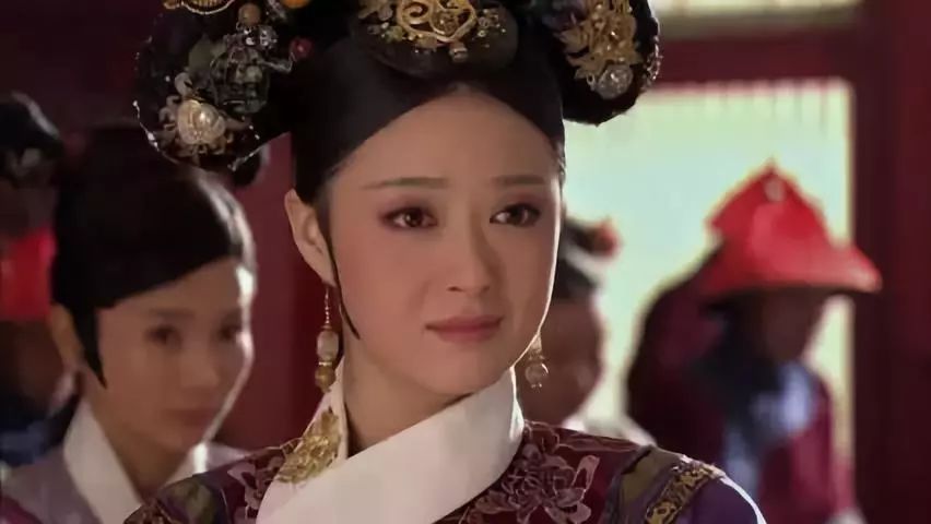 有女生扮甄嬛按剧情攒钱