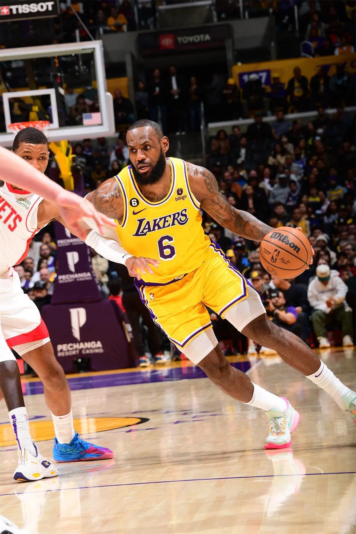 NBA西部决赛，湖人VS掘金，巅峰对决的火花